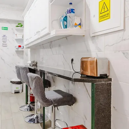 Sebastian Kwatera prywatna *